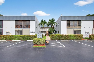 Lake Condo For Sale in Delray Beach, Florida