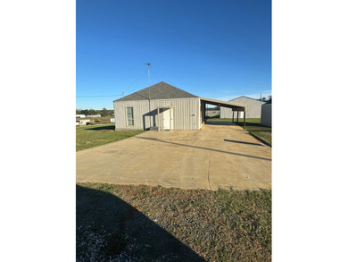 Lake Home For Sale in Many, Louisiana