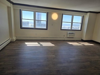 Welcome to Landmark Towers, ideally located in Atlantic City's - photo 3