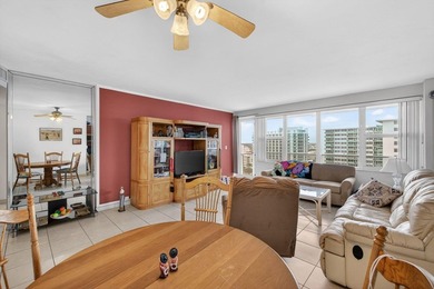 OUTSTANDING VALUE WITH LOVELY VIEWS OF POOL, DOWNTOWN FORT - photo 6