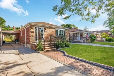 Welcome to this charming Whitestone ranch offering comfort - photo 1