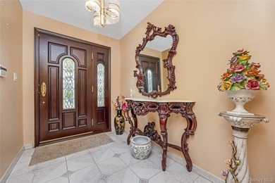 Welcome to this charming Whitestone ranch offering comfort - photo 4