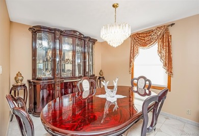 Welcome to this charming Whitestone ranch offering comfort - photo 9