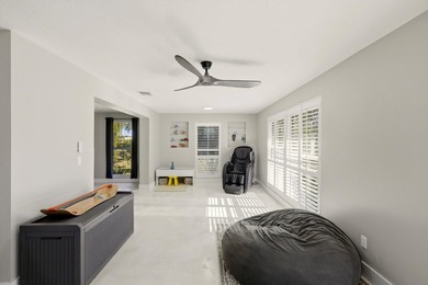 A 0.4 Acre Oversized Private Deep-Water Sanctuary Experience - photo 11