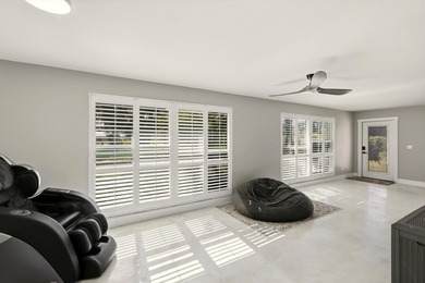 A 0.4 Acre Oversized Private Deep-Water Sanctuary Experience - photo 12
