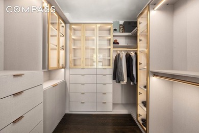 One of a kind triplex Tribeca maisonette with outdoor space - photo 14