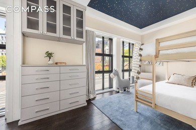One of a kind triplex Tribeca maisonette with outdoor space - photo 15