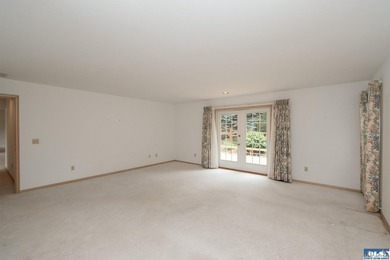 One level, 3 bedroom, 2 bath home with a den, located on the - photo 18