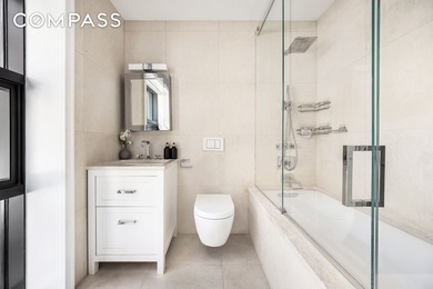 One of a kind triplex Tribeca maisonette with outdoor space - photo 22