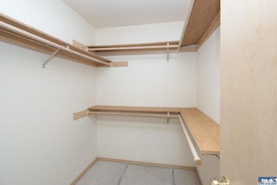 One level, 3 bedroom, 2 bath home with a den, located on the - photo 27