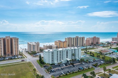 Welcome to your dream coastal retreat! Whether you're searching - photo 1
