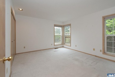 One level, 3 bedroom, 2 bath home with a den, located on the - photo 31