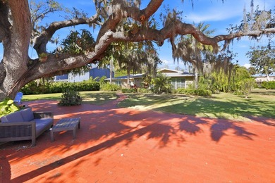 A 0.4 Acre Oversized Private Deep-Water Sanctuary Experience - photo 47