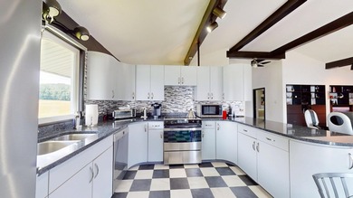 Experience modern luxury with the privacy and outdoor lifestyle - photo 13