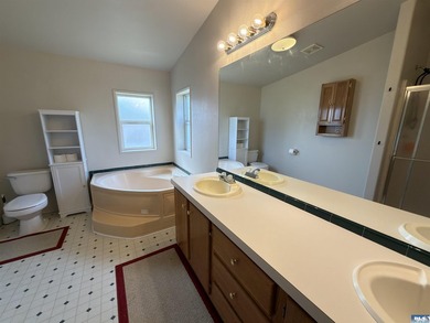 Fresh, comfortable, and move-in ready, this 3 bed, 2 bath home - photo 13