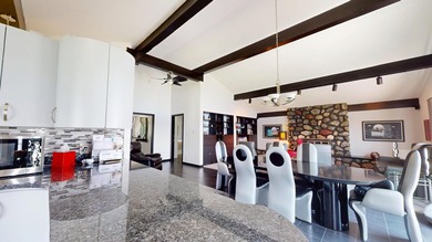Experience modern luxury with the privacy and outdoor lifestyle - photo 15