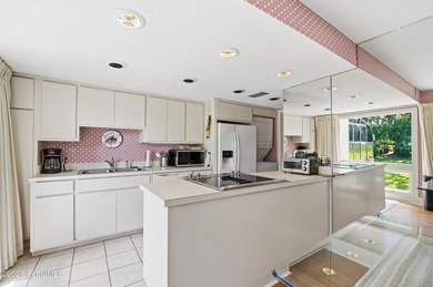 Welcome to 404 Fairway Villa, a well-loved Sea Palms property - photo 16