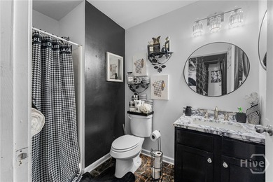 Welcome to Savannah's Eastside. This is a cute and comfortable - photo 21