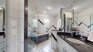 Experience modern luxury with the privacy and outdoor lifestyle - photo 24
