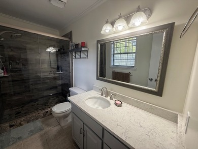 Immaculate 4-bedroom, 2-bath home located in a highly - photo 31