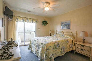 LOCATION! LOCATION! LOCATION! Amazing opportunity to own this - photo 8