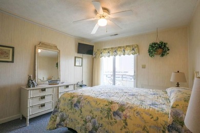 LOCATION! LOCATION! LOCATION! Amazing opportunity to own this - photo 10