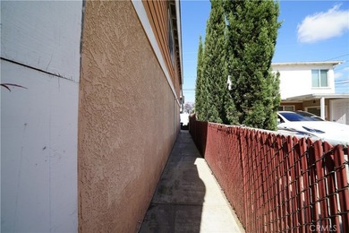 LONG BEACH TRIPLEX (SOUTH OF PCH), BUILT IN 1988 (Click the 360 - photo 7