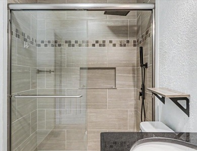 Beautifully updated 3-bedroom, 2-bath home in Hot Springs - photo 13