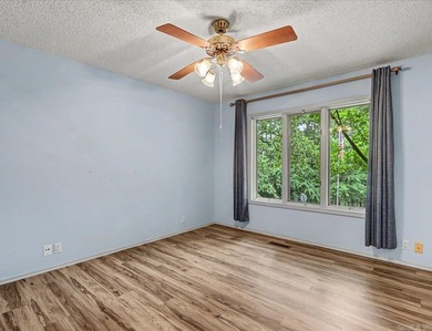 Beautifully updated 3-bedroom, 2-bath home in Hot Springs - photo 14