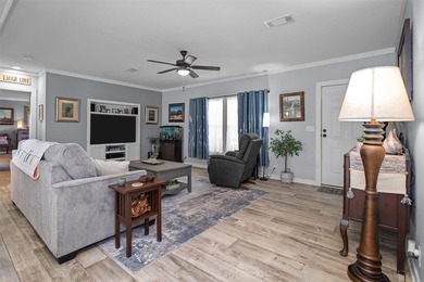 Welcome to this exceptional 2020 Palm Harbor Magnum 76! This - photo 15