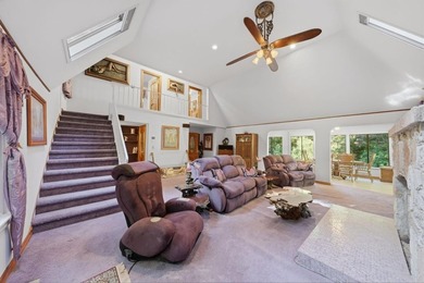 An enchanting riverside retreat awaits you in Brookdale. This - photo 16