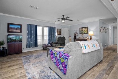 Welcome to this exceptional 2020 Palm Harbor Magnum 76! This - photo 16