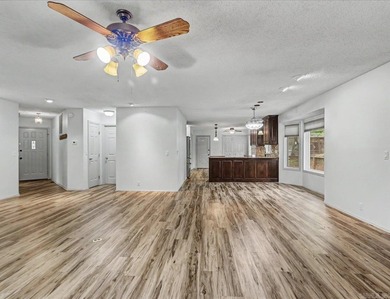 Beautifully updated 3-bedroom, 2-bath home in Hot Springs - photo 18