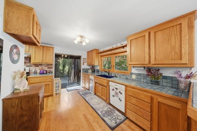 An enchanting riverside retreat awaits you in Brookdale. This - photo 18