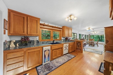 An enchanting riverside retreat awaits you in Brookdale. This - photo 19