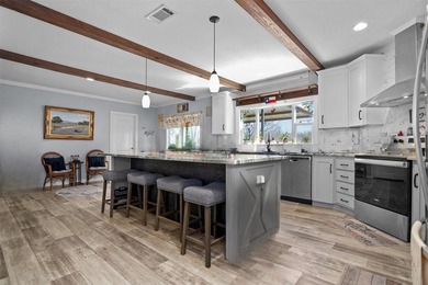 Welcome to this exceptional 2020 Palm Harbor Magnum 76! This - photo 19
