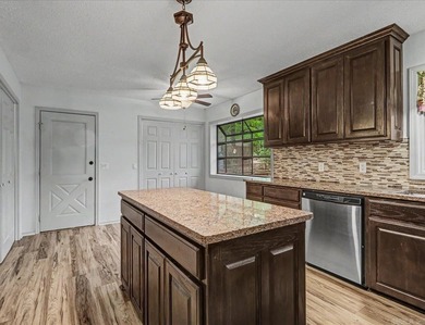 Beautifully updated 3-bedroom, 2-bath home in Hot Springs - photo 21