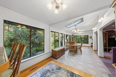 An enchanting riverside retreat awaits you in Brookdale. This - photo 28