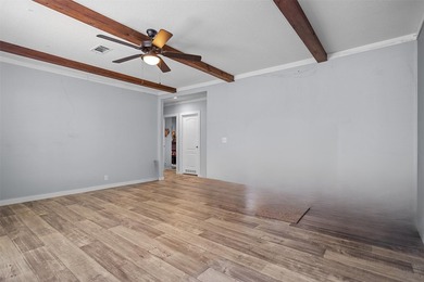 Welcome to this exceptional 2020 Palm Harbor Magnum 76! This - photo 30