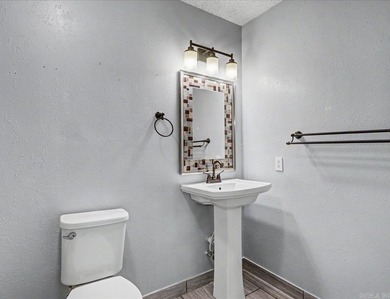 Beautifully updated 3-bedroom, 2-bath home in Hot Springs - photo 32