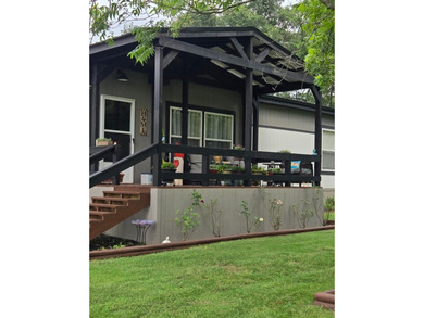 Welcome to this exceptional 2020 Palm Harbor Magnum 76! This - photo 33