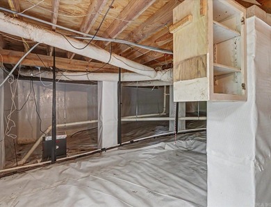 Beautifully updated 3-bedroom, 2-bath home in Hot Springs - photo 35