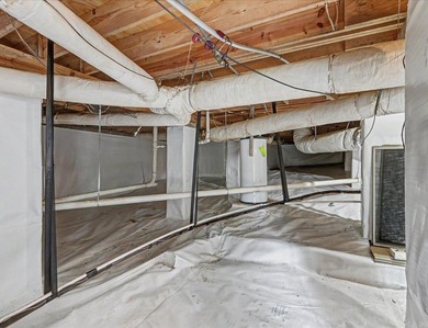Beautifully updated 3-bedroom, 2-bath home in Hot Springs - photo 36