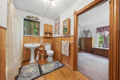 An enchanting riverside retreat awaits you in Brookdale. This - photo 41