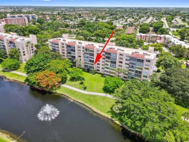 (private lake, pond, creek) Condo For Sale in Delray Beach Florida