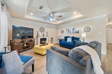 Great location! Cute and Cozy! A lovely home offering comfort - photo 5