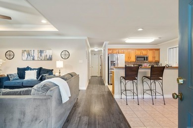 Great location! Cute and Cozy! A lovely home offering comfort - photo 6