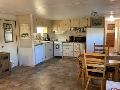 PRICED REDUCED SIGNIFICANTLY!!! Beautiful 2-bedroom, 1-bath home - photo 10