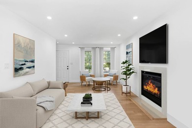 Experience Hamptons luxury in this beautifully renovated - photo 2