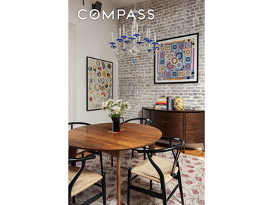 Rare full-floor 2 bed penthouse condo that soars quietly above - photo 11